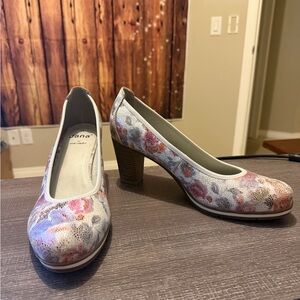 Jana 100% Comfort Vegan Learher Women's Floral Heels - Gray and Pink New!
